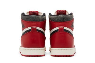 Air Jordan 1 Retro High OG Chicago Lost & Found DZ5485-612