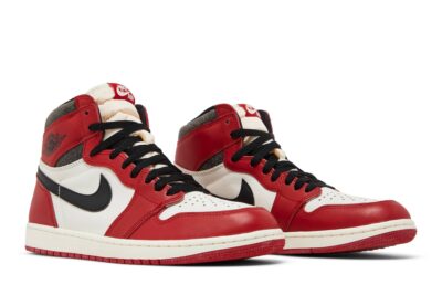 Air Jordan 1 Retro High OG Chicago Lost & Found DZ5485-612