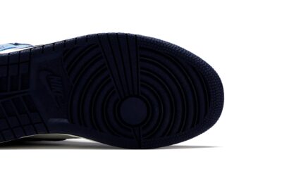 Air Jordan 1 Retro High OG Obsidian 555088-140