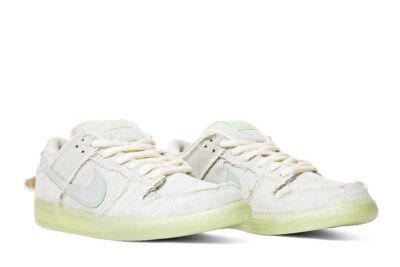 Nike SB Dunk Low 'Mummy' DM0774-111
