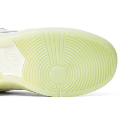 Nike SB Dunk Low 'Mummy' DM0774-111