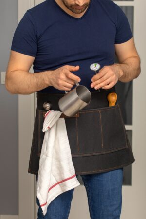 Durable Waxed Canvas Half Apron A Stylish and Functional Essential for Professionals