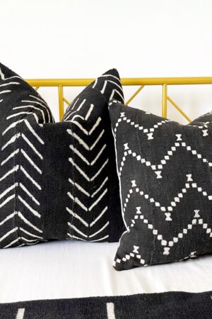 Authentic Black Mudcloth Pillow Cover with Arrow | Organic Handmade Cotton Pillow | African Decor | Real Mudcloth | PLACENCIA