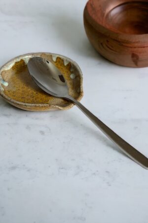 Honey Haven The Buzz-Worthy Spoon Rest with Drippy Honey and Bees