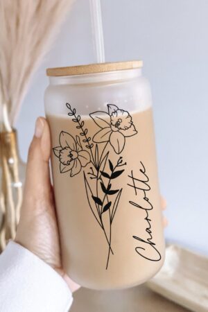 Personalized Birth Flower Tumbler A Timeless Gift for Her