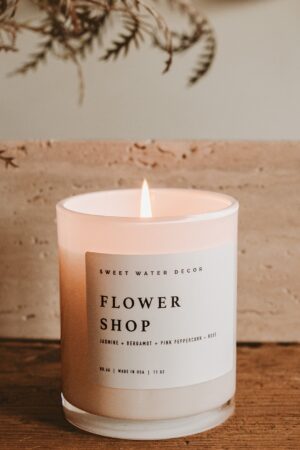 Floral Haven Indulge in 50 Hours of Aromatic Bliss with Our Soy Candle