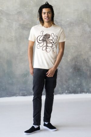 Octopus Gyotaku Ukiyo-e Kanji Anime Manga Kyoto Martial Arts T-Shirt A Fusion of Japanese Art and Pop Culture