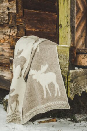 Cozy Comfort Indulge in the Warmth of Natural New Zealand Wool Blanket