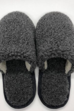 Cozy and Sustainable Eco-Friendly Merino Wool Slippers for Women and Men