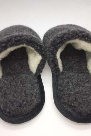 Cozy and Sustainable Eco-Friendly Merino Wool Slippers for Women and Men