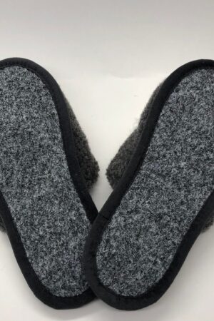 Cozy and Sustainable Eco-Friendly Merino Wool Slippers for Women and Men