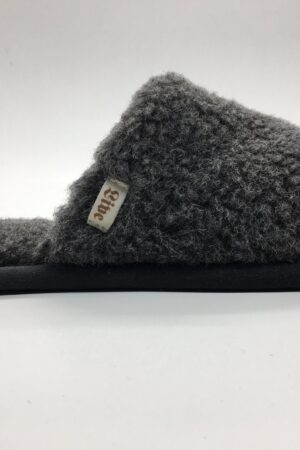 Cozy and Sustainable Eco-Friendly Merino Wool Slippers for Women and Men