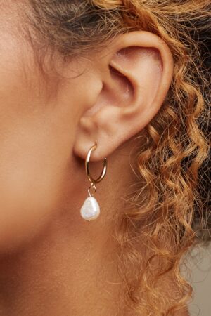 Exquisite Pearl Hoops A Timeless Treasure for Bridesmaids and Beyond