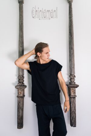 Organic Black T-shirt Eco-Conscious Festival Wear for Men