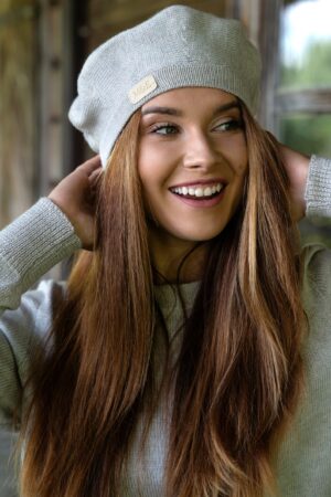 Cozy Merino Wool Beret The Perfect Accessory for Style and Comfort