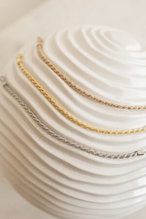 Stunning Rope Chain Bracelet Elevate Your Style with Timeless Elegance