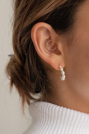 Exquisite Pearl Hoops A Timeless Treasure for Every Occasion