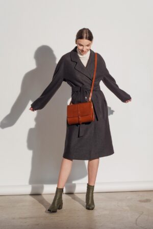 Copper Leather Crossbody Bag The Perfect Accessory for Style and Convenience