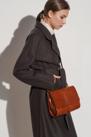 Copper Leather Crossbody Bag The Perfect Accessory for Style and Convenience