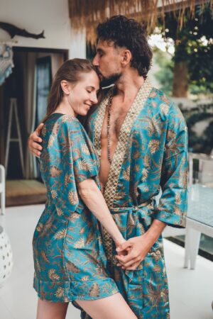 Exquisite Emerald Silk Kimono Embrace Bohemian Elegance