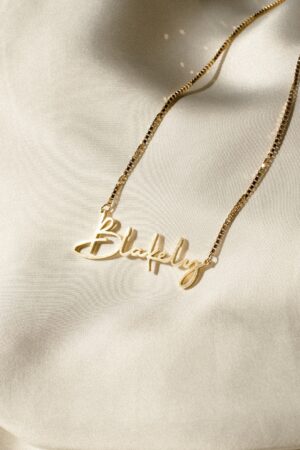 CaitlynMinimalist Personalized Name Necklace A Timeless Treasure for Her