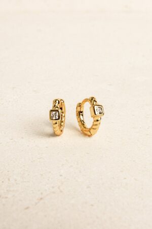 Diamond Twist Huggie Earrings Minimalist Elegance for Everyday Glamour