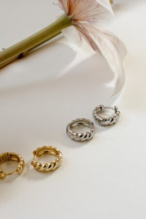 Bold Croissant Hoop Earrings Elevate Your Style with Minimalist Elegance