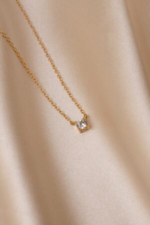 Captivating Diamond Solitaire Necklace A Minimalist Masterpiece for Bridesmaids and Special Occasions (NR048)