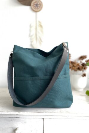 Versatile Canvas Tote Your Everyday Companion with Style and Functionality