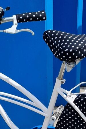 Stylish Wicker Bike Basket with Polka Dot Liner A Charming Ride Accessory