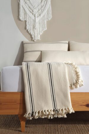 Indulge in Cozy Comfort Wrap Yourself in the Soft Embrace of Our Cotton Cream Turkish Throw Blanket