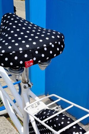 Stylish Wicker Bike Basket with Polka Dot Liner A Charming Ride Accessory