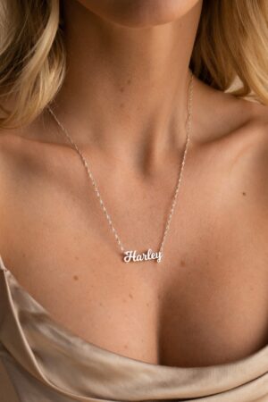 Personalized Sparkle Twist Chain Name Necklace A Timeless Gift for Bridesmaids