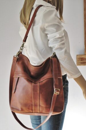 Exquisite Tan Leather Shoulder Bag Elevate Your Style with Versatility and Sophistication