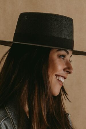 Black Boater Hat The Perfect Summer Accessory for Women