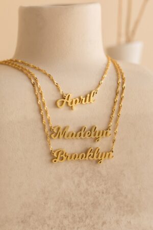 Personalized Twist Chain Name Necklace A Timeless Treasure for Your Loved Ones