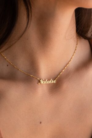 Personalized Sparkle Twist Chain Name Necklace A Timeless Gift for Bridesmaids