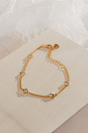 Caitlyn Minimalist Diamond Curb Chain Bracelet Satellite Gemstone Bridal Jewelry for Bridesmaids (BR025)