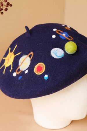 Starry Night Beret A Celestial Accessory for Winter's Embrace