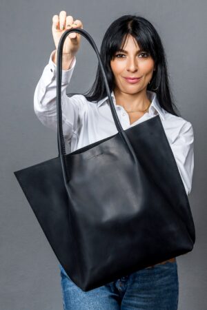 Cognac Leather Tote The Perfect Everyday Companion for the Modern Woman