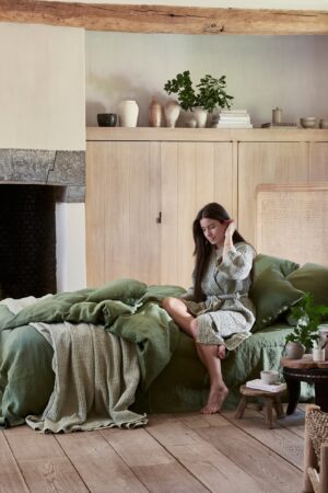 Luxurious Stonewashed Linen Fitted Sheet in Forest Green Indulge in Tranquil Slumber