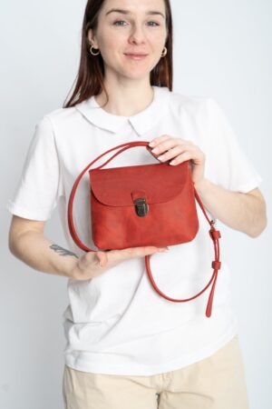 Exquisite Mini Leather Crossbody Bag A Timeless Accessory for the Modern Woman