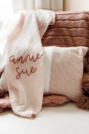 Personalized Hand Embroidered Baby Swaddle Blanket Soft, Breathable Cotton Muslin for a Cozy and Cherished Keepsake