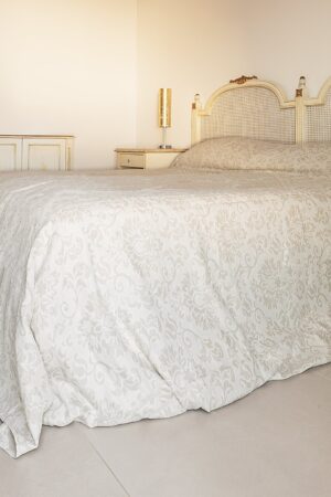 Royal Floral Linen Bedspread Double-Sided Luxury for Your Bedroom