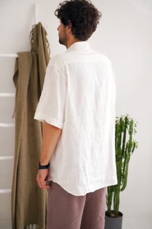 Breezy Linen Shirt Elevate Your Style with Comfort and Sophistication