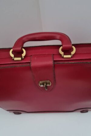 Vintage Gucci Handbag Timeless Elegance for the Discerning Collector