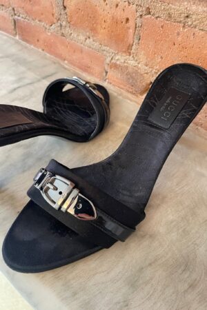 Gucci Satin Buckle Mule Sandals Elevate Your Style with Timeless Elegance