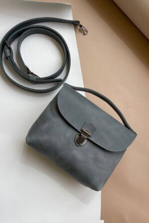 Exquisite Mini Leather Crossbody Bag A Timeless Accessory for the Modern Woman