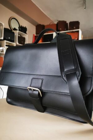 BUSINESS RIDE I The Ultimate Leather Bicycle Bag for Discerning Cyclists