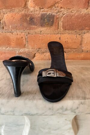 Gucci Satin Buckle Mule Sandals Elevate Your Style with Timeless Elegance